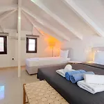 Apartament Blue Lagoon At Stoúpa