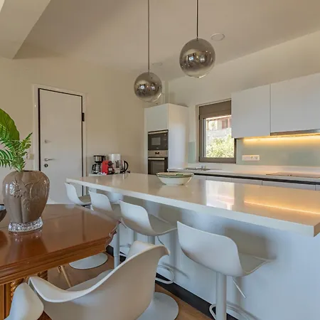 Blue Lagoon At * Stoúpa