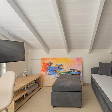 Lägenhet Blue Lagoon At Stoúpa