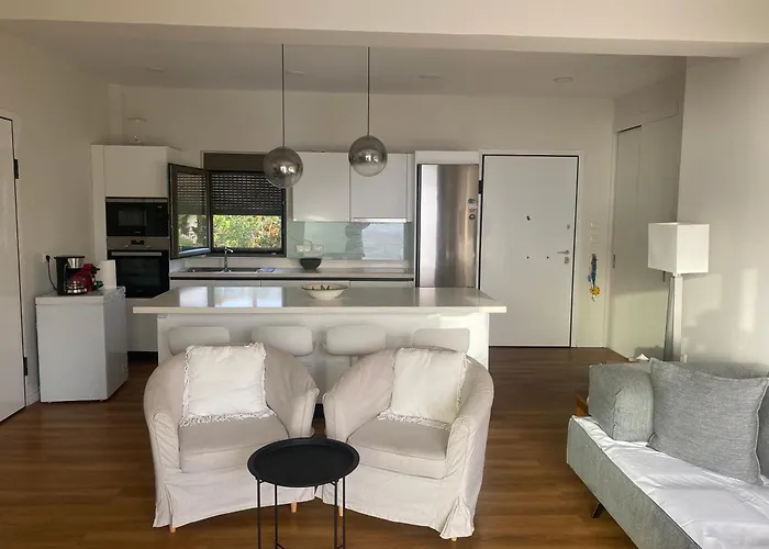 Blue Lagoon At Stoúpa