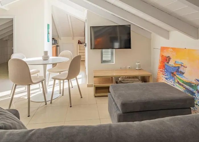 Blue Lagoon At Apartamento