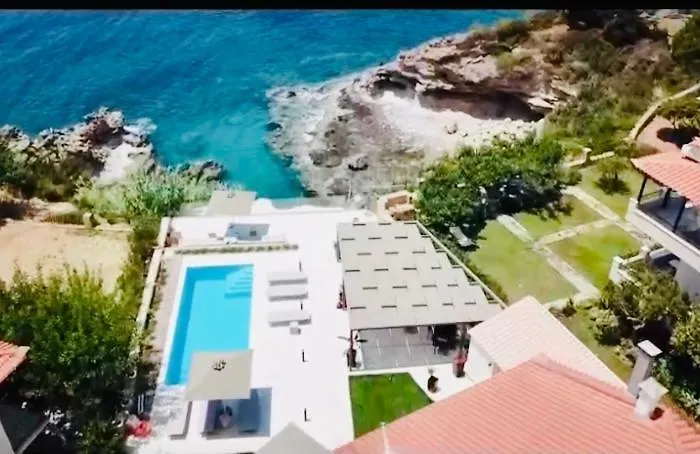 Blue Lagoon At Stoúpa