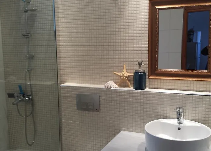 Blue Lagoon At Stoúpa